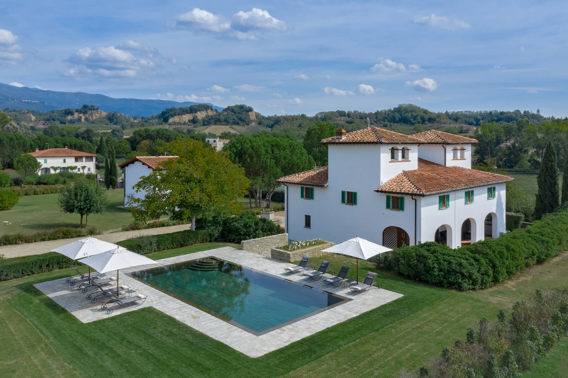Villa Due Torri (and Cottage) at Viesca Toscana  Tuscany